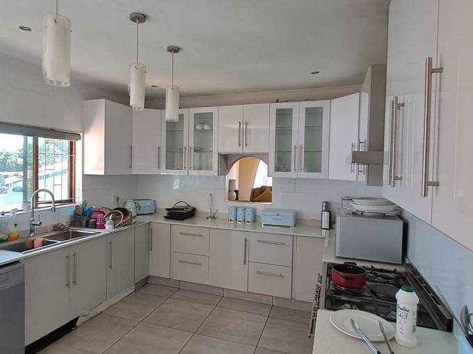 6 Bedroom House for Sale For Sale in Athlone Park - MR613830
