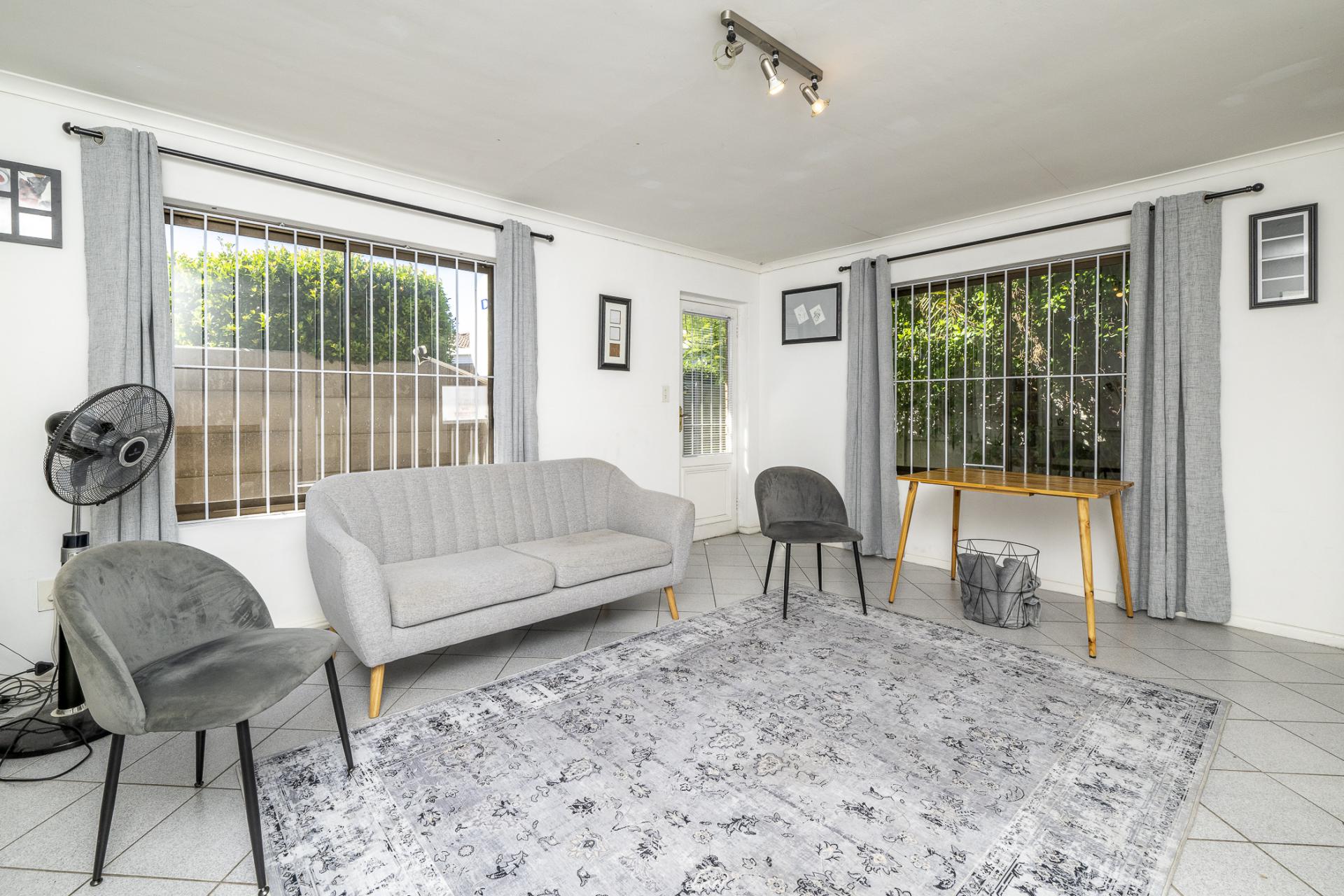 5 Bedroom House for Sale For Sale in Kleinbosch MR613844