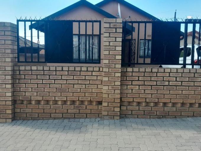 3 Bedroom House for Sale For Sale in Naturena - MR614084