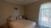 Bed Room 4 - 13 square meters of property in Brackendowns