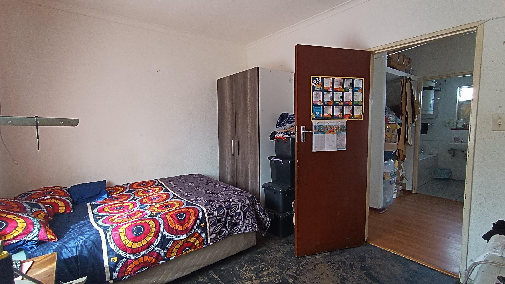 Bed Room 3 - 15 square meters of property in Primrose Park