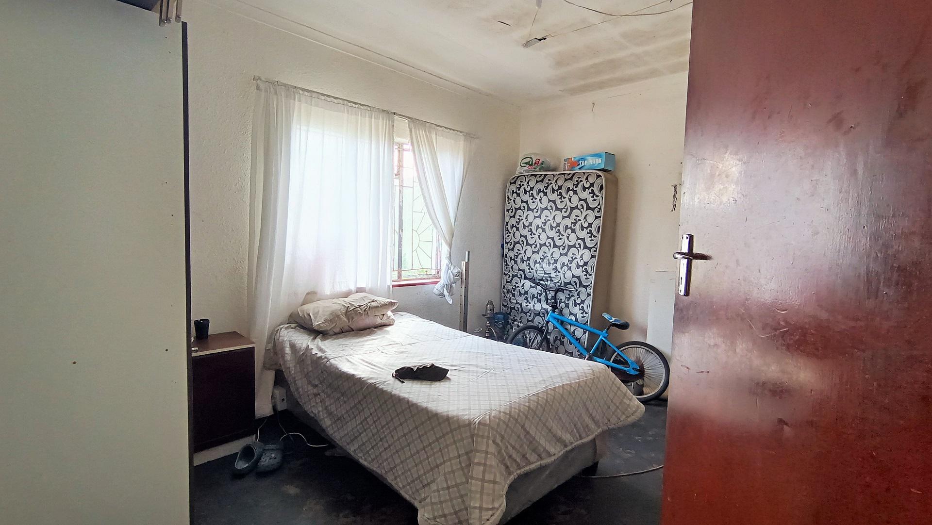 Bed Room 2 - 16 square meters of property in Primrose Park