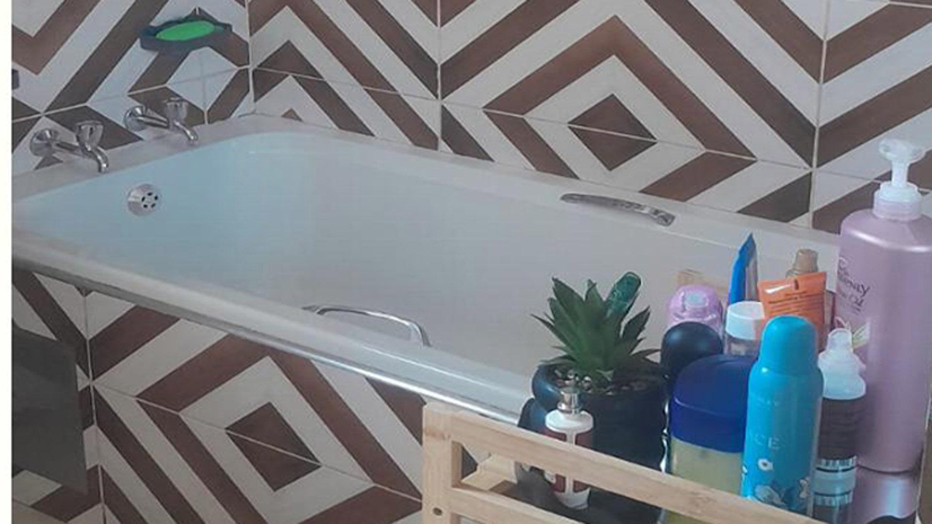 Bathroom 1 of property in Lufhereng