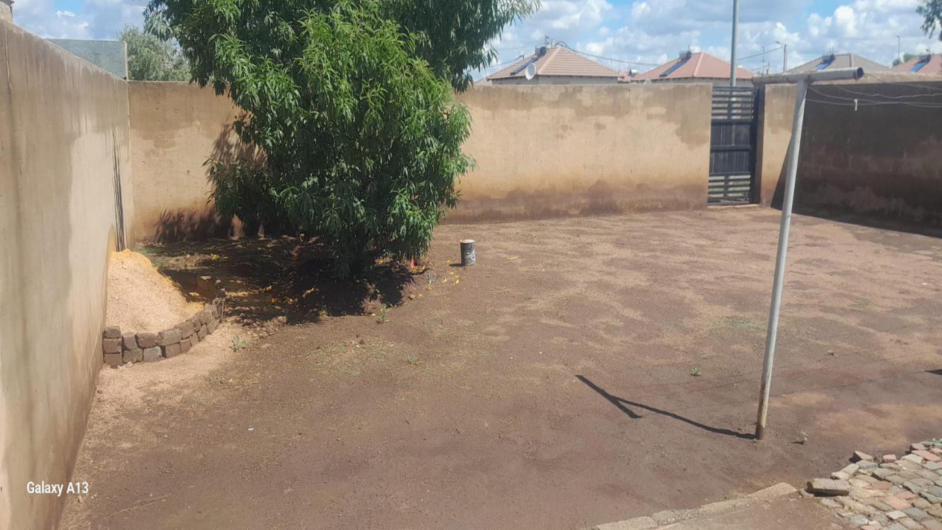 Backyard of property in Lufhereng