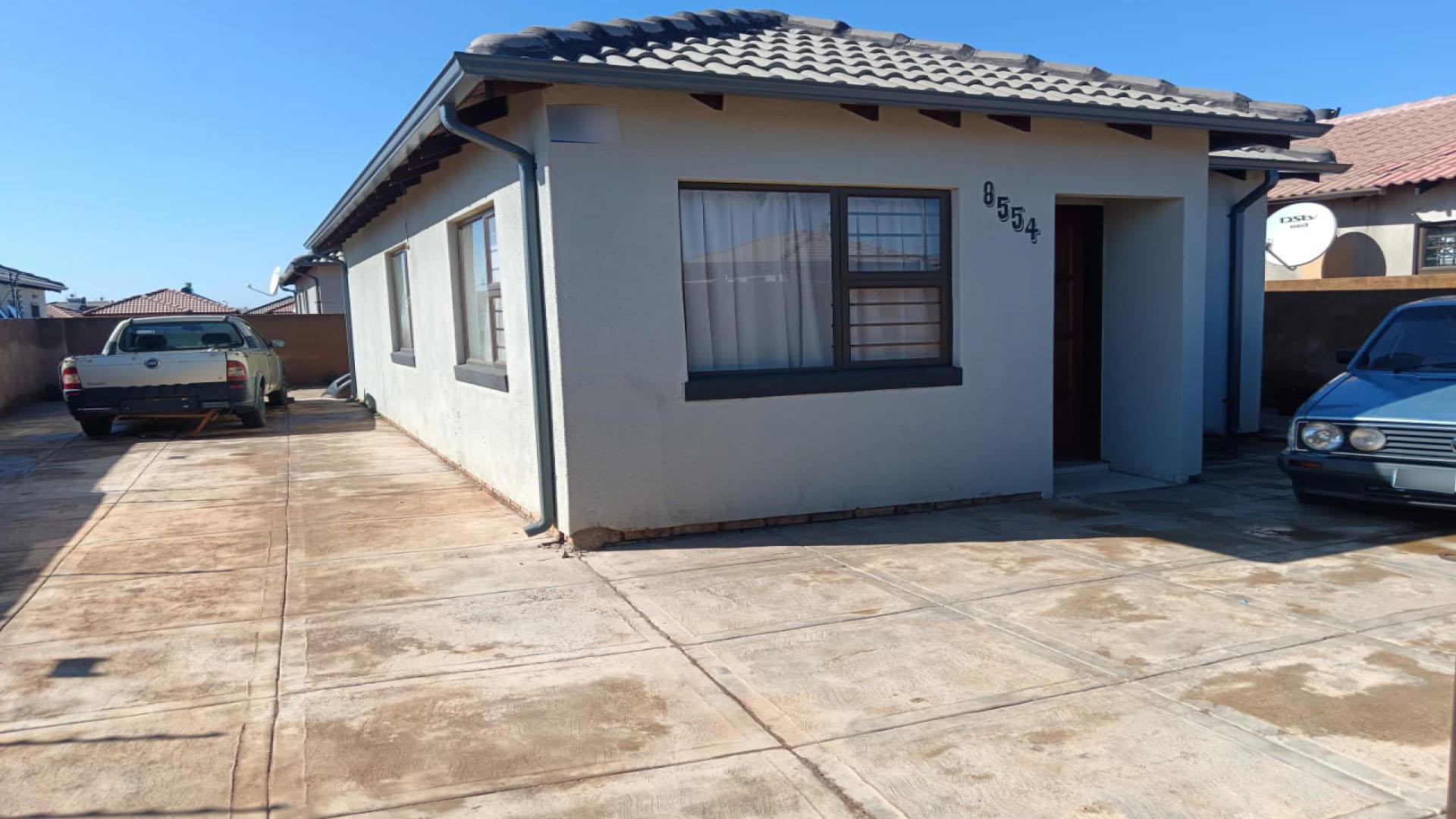 Front View of property in Soshanguve East