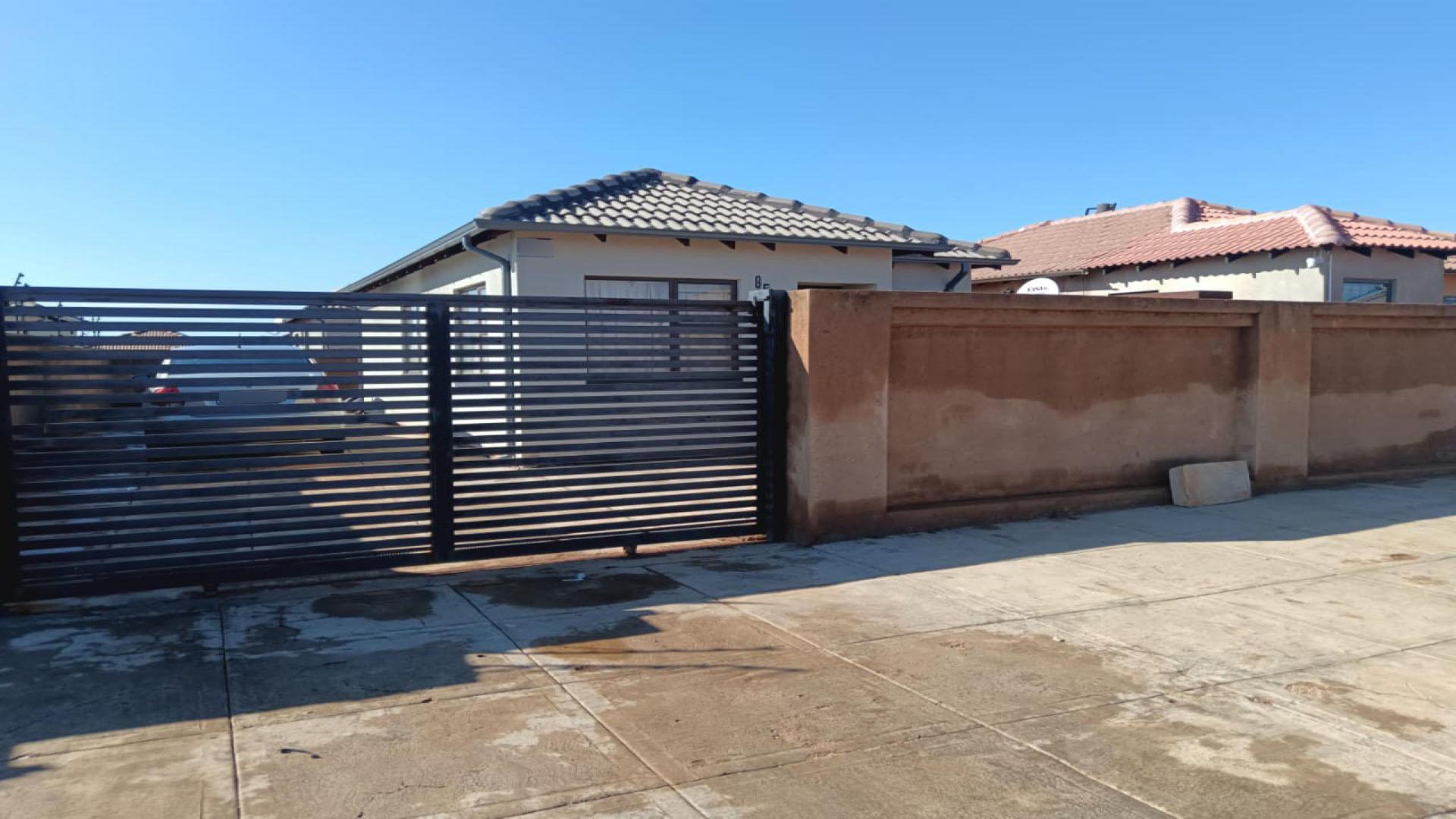 Front View of property in Soshanguve East