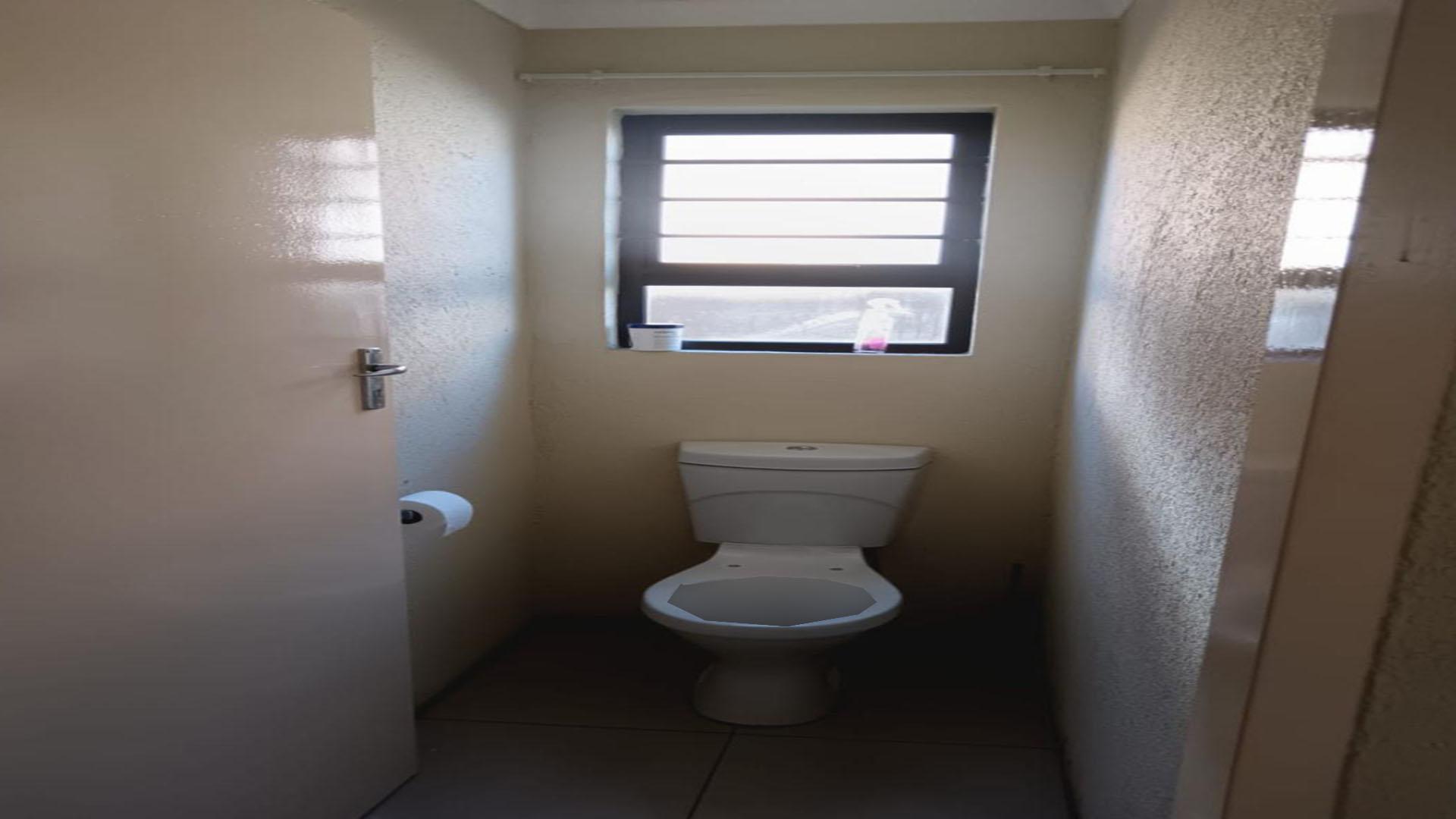 Guest Toilet of property in Soshanguve East