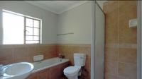 Bathroom 1 - 6 square meters of property in Noordwyk