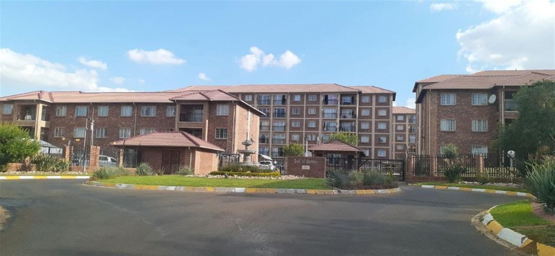 Front View of property in Karenpark