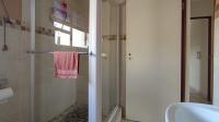 Main Bathroom - 7 square meters of property in Montana