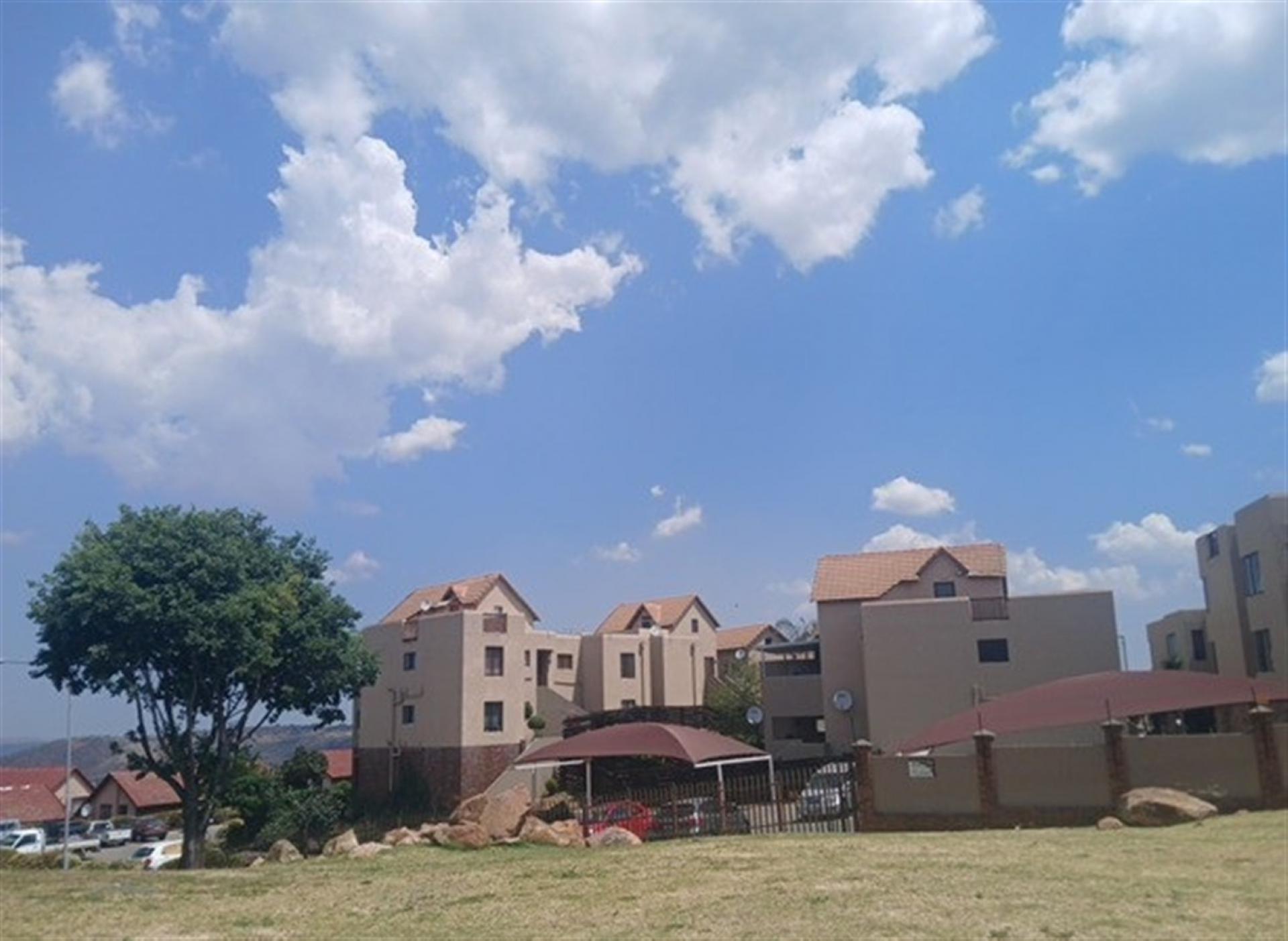 Front View of property in Winchester Hills