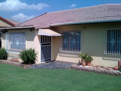 2 Bedroom House for Sale For Sale in Sophiatown - Home Sell - MR61457