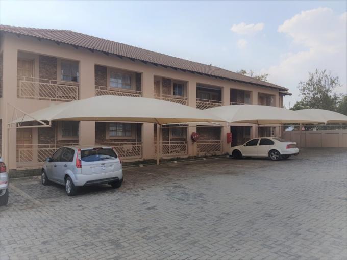 2 Bedroom Apartment for Sale For Sale in Rensburg - MR614599