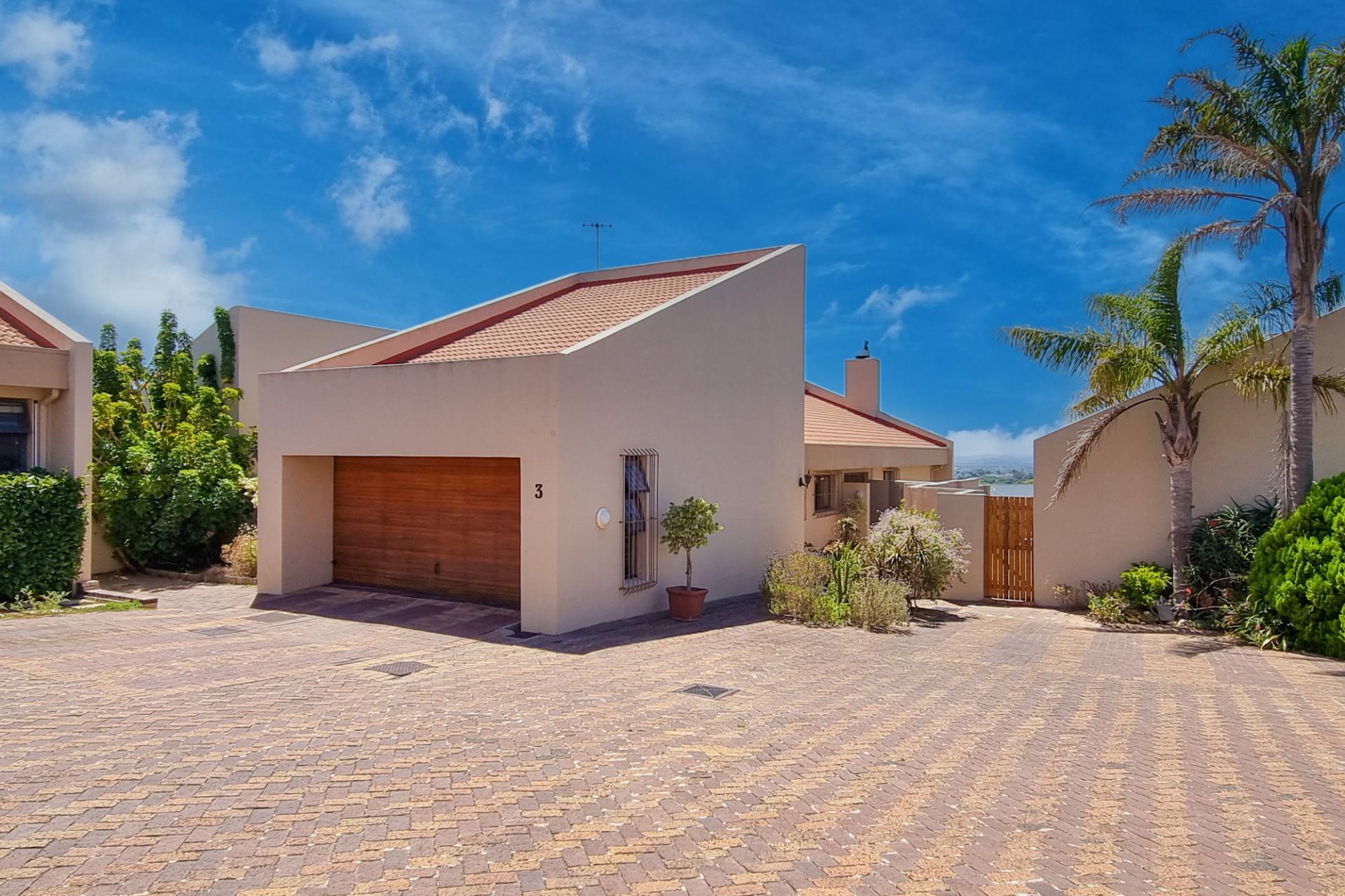 3 Bedroom House for Sale For Sale in Aurora (Durbanville)