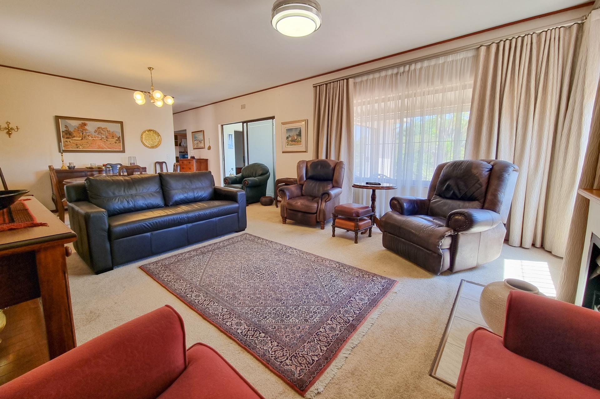 3 Bedroom House for Sale For Sale in Aurora (Durbanville)