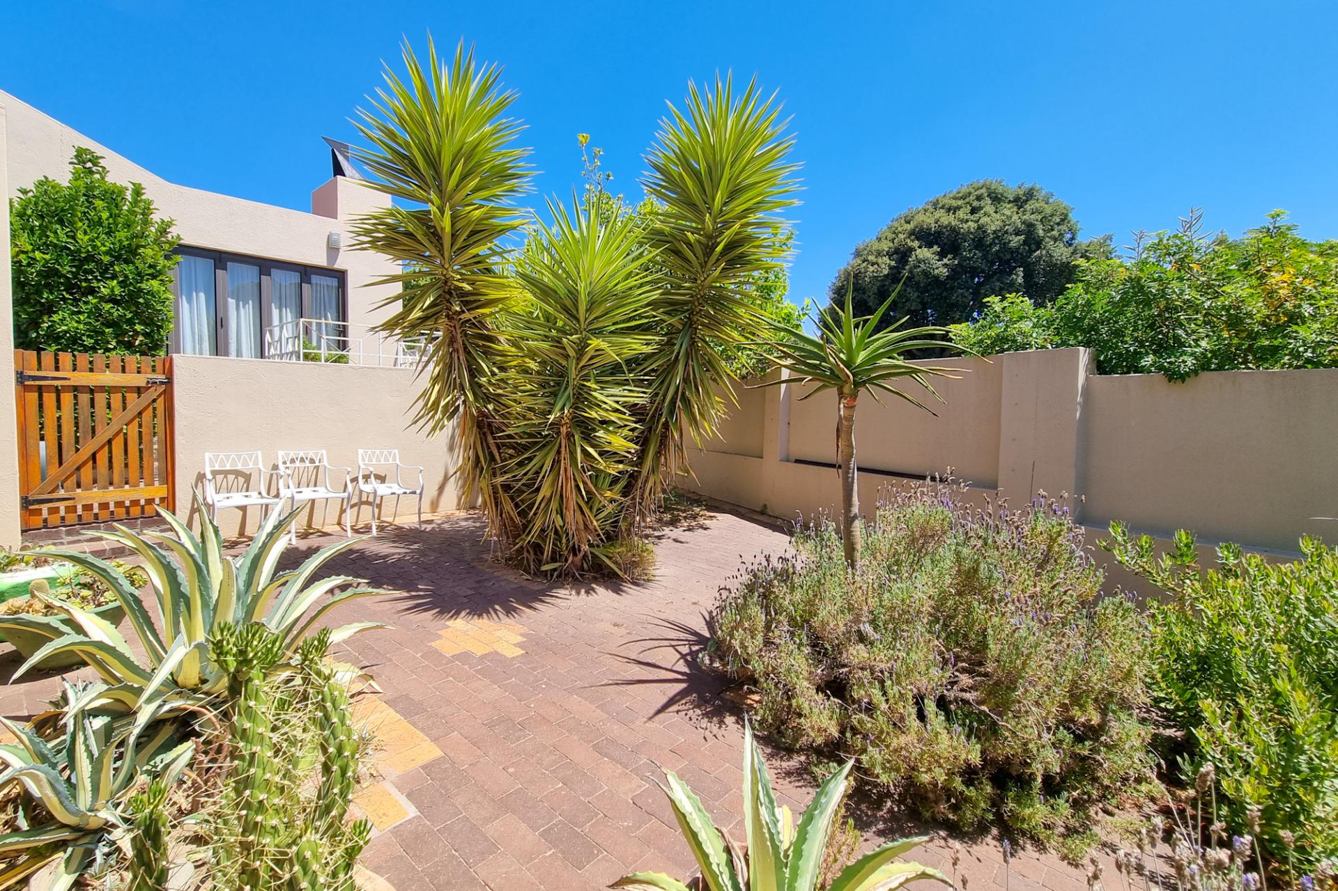 3 Bedroom House for Sale For Sale in Aurora (Durbanville)