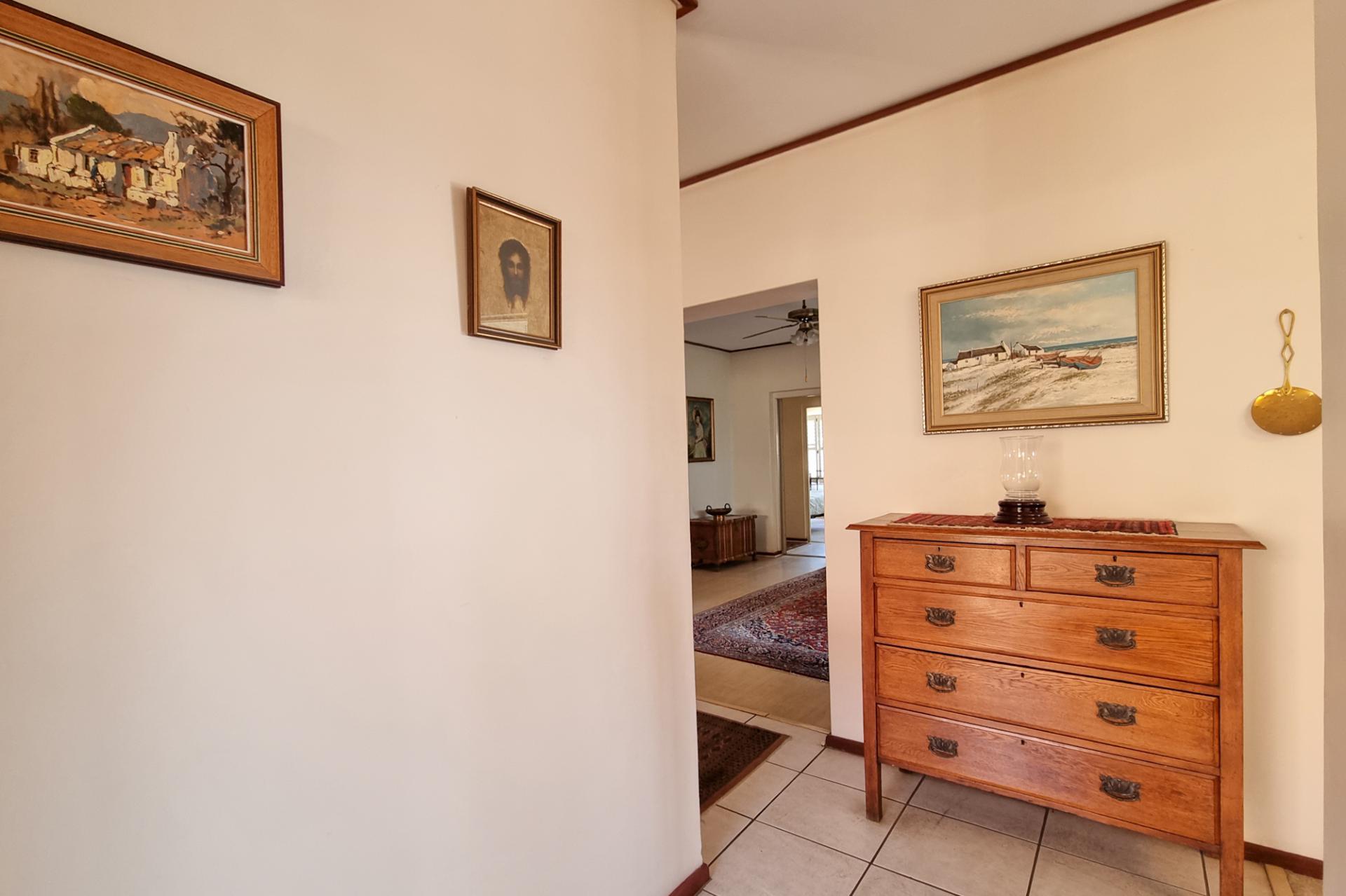 3 Bedroom House for Sale For Sale in Aurora (Durbanville)