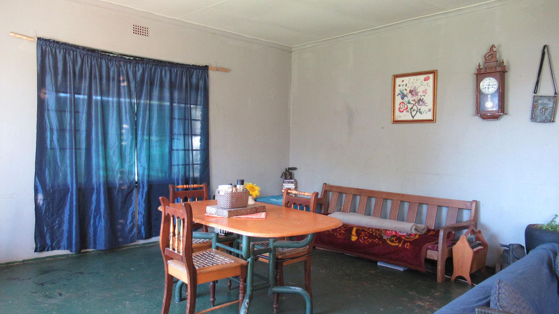Dining Room - 21 square meters of property in Elandsvlei 249-Iq