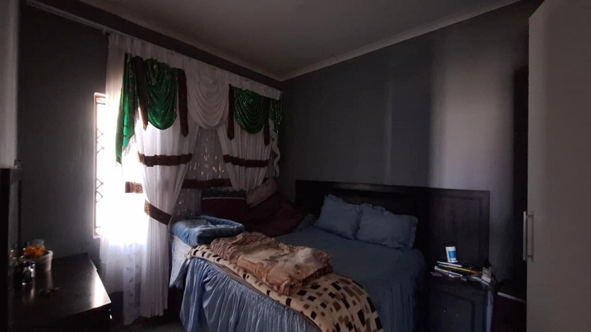 Bed Room 2 - 13 square meters of property in Alliance