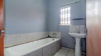 Bathroom 1 of property in Alliance