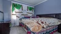 Bed Room 1 of property in Alliance