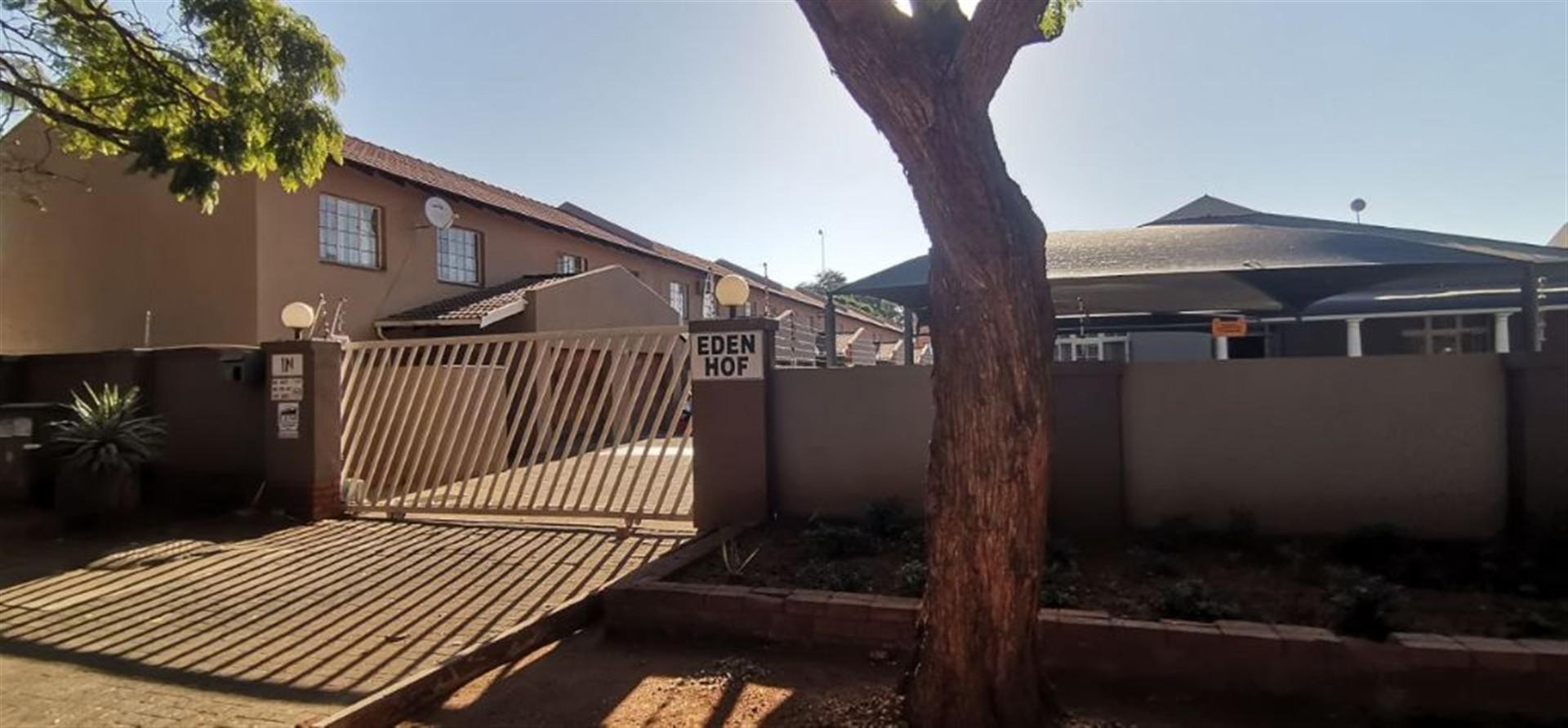 Front View of property in Rustenburg