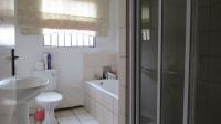 Main Bathroom - 6 square meters of property in Cosmo City