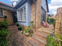  of property in Glenvista