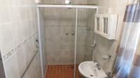 Main Bathroom - 8 square meters of property in St Micheals on Sea