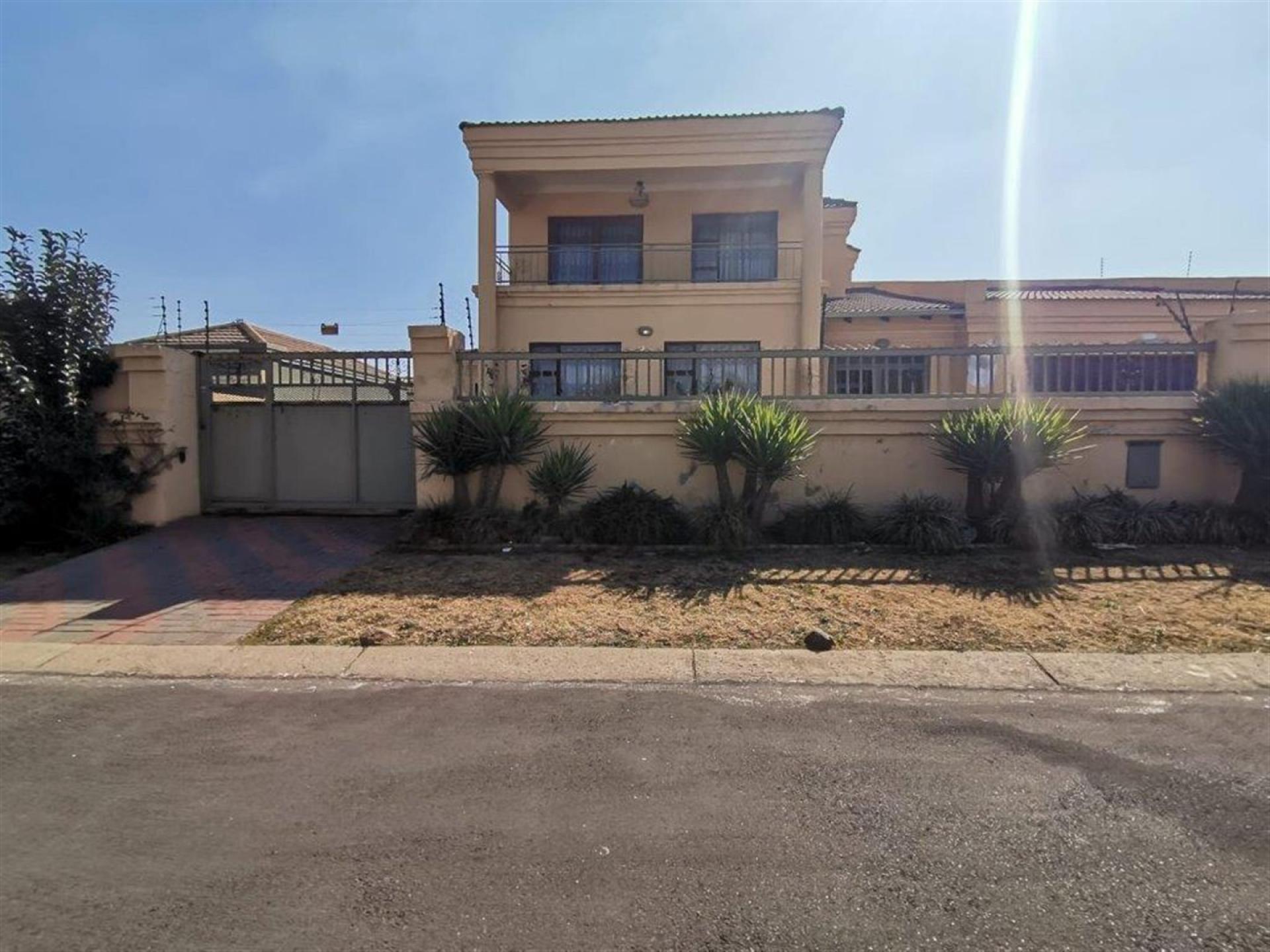 Front View of property in Liefde en Vrede