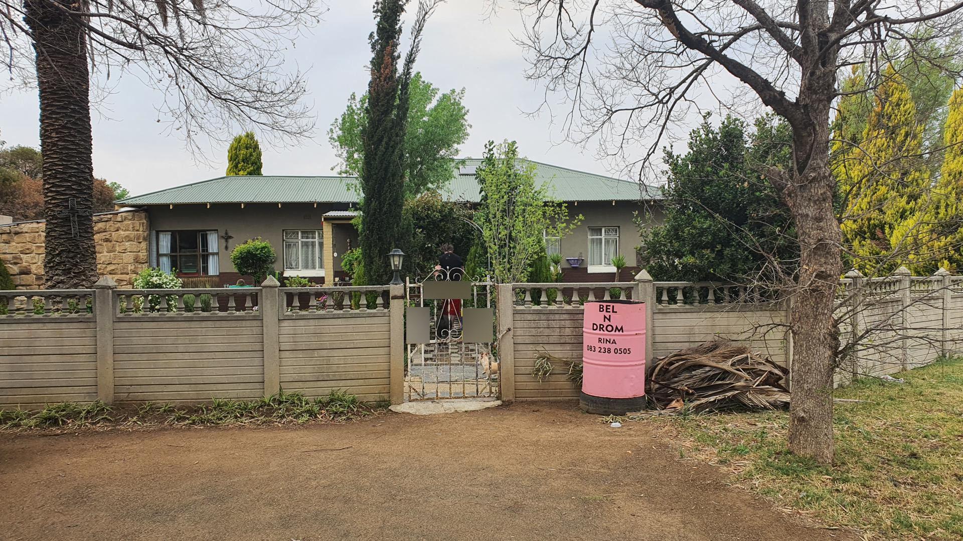 Front View of property in Hennenman
