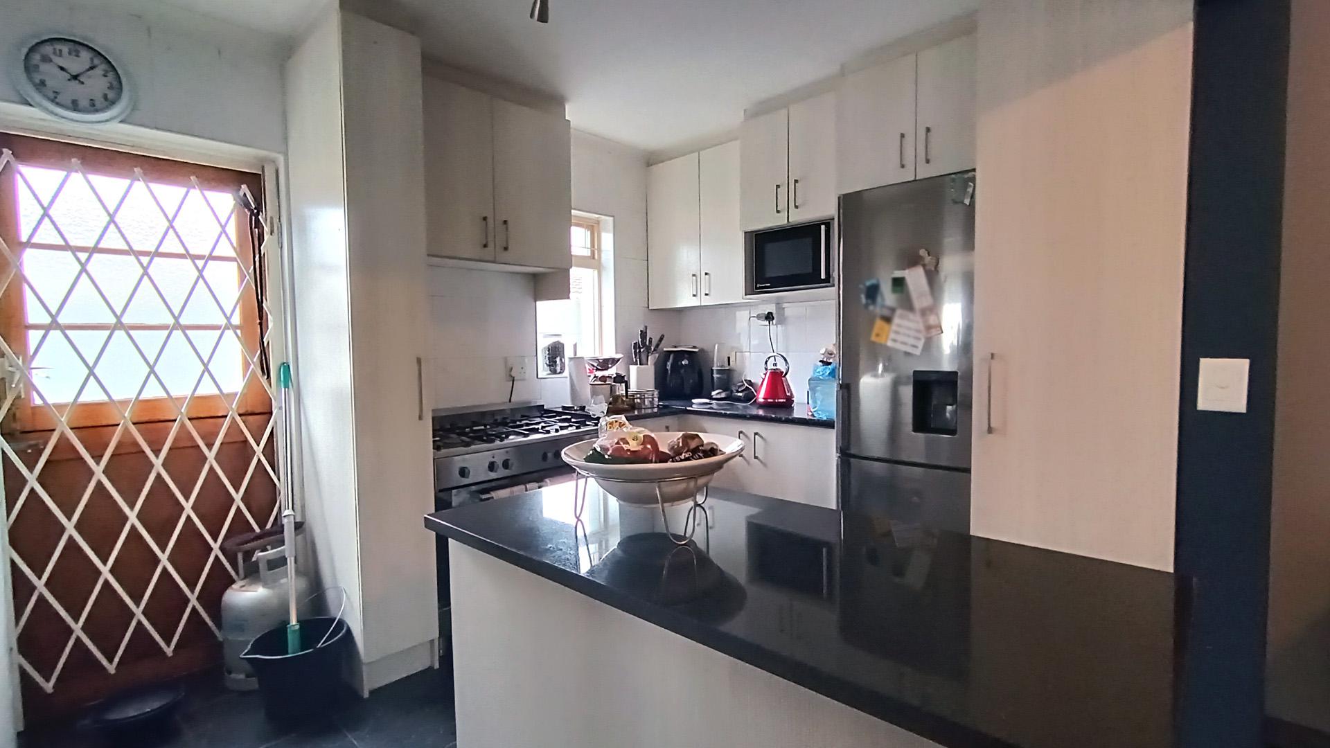 Kitchen - 12 square meters of property in Meyerhof