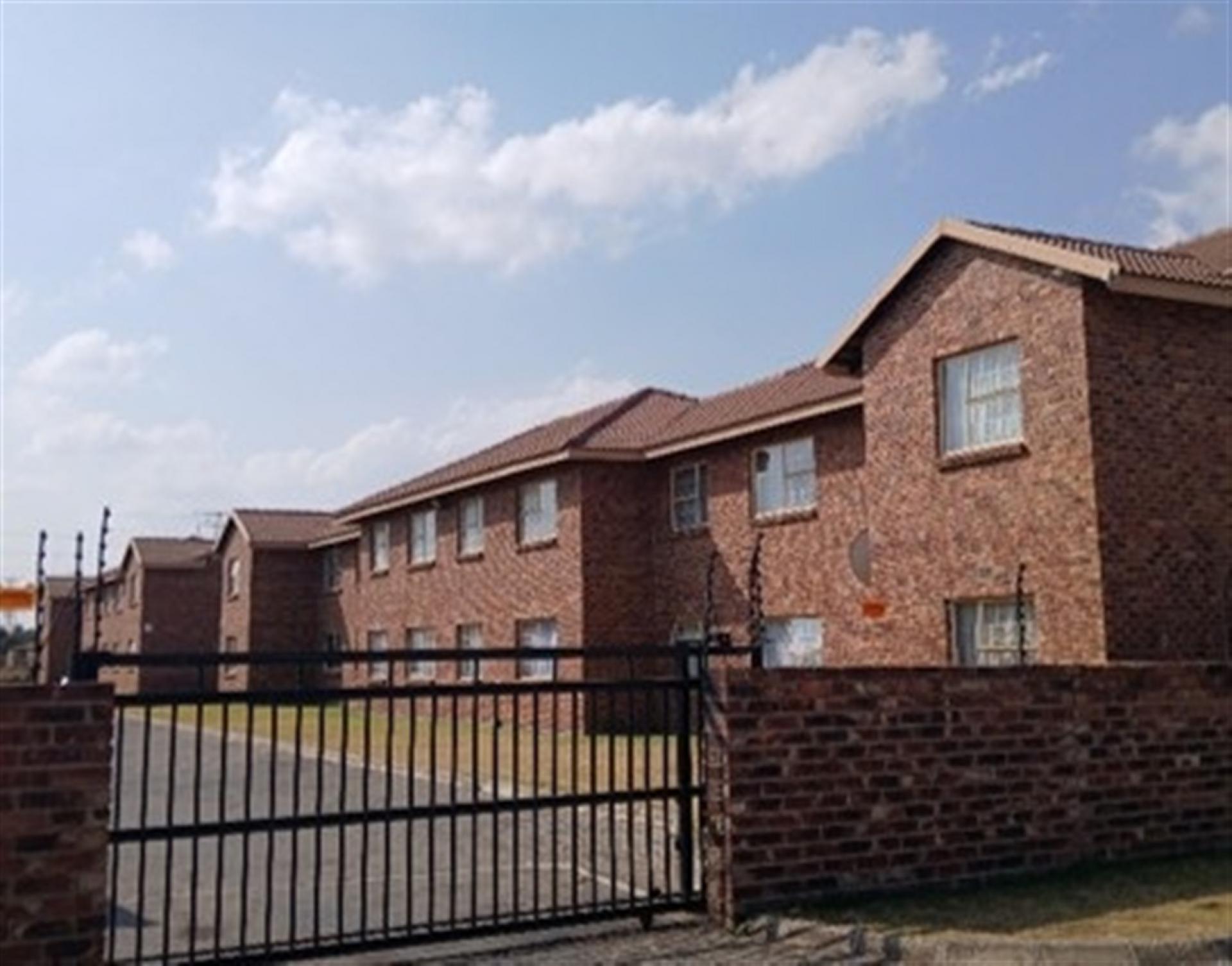 Front View of property in Crystal Park