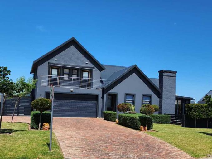 3 Bedroom House for Sale For Sale in East MR615047