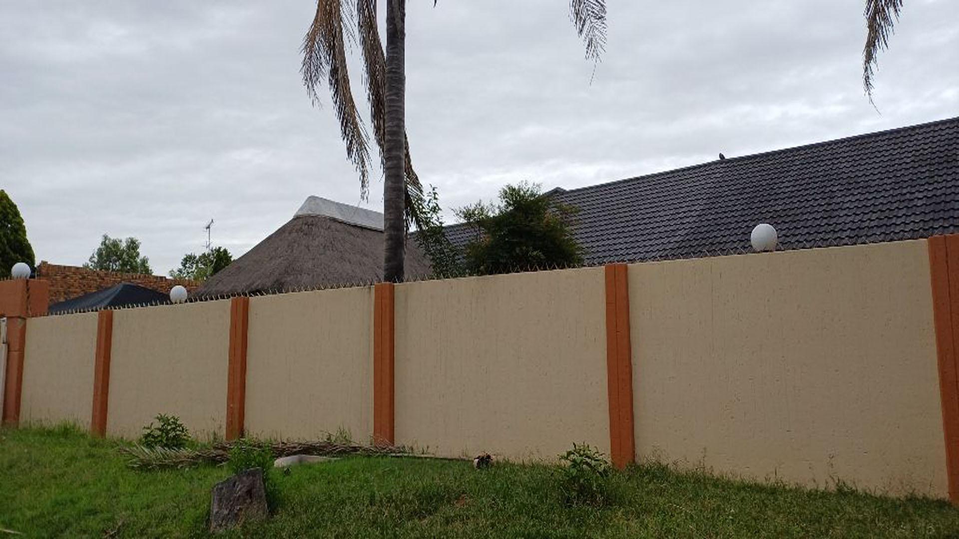 Front View of property in Vanderbijlpark