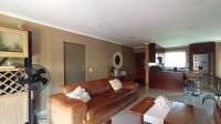 Lounges - 27 square meters of property in Rua Vista