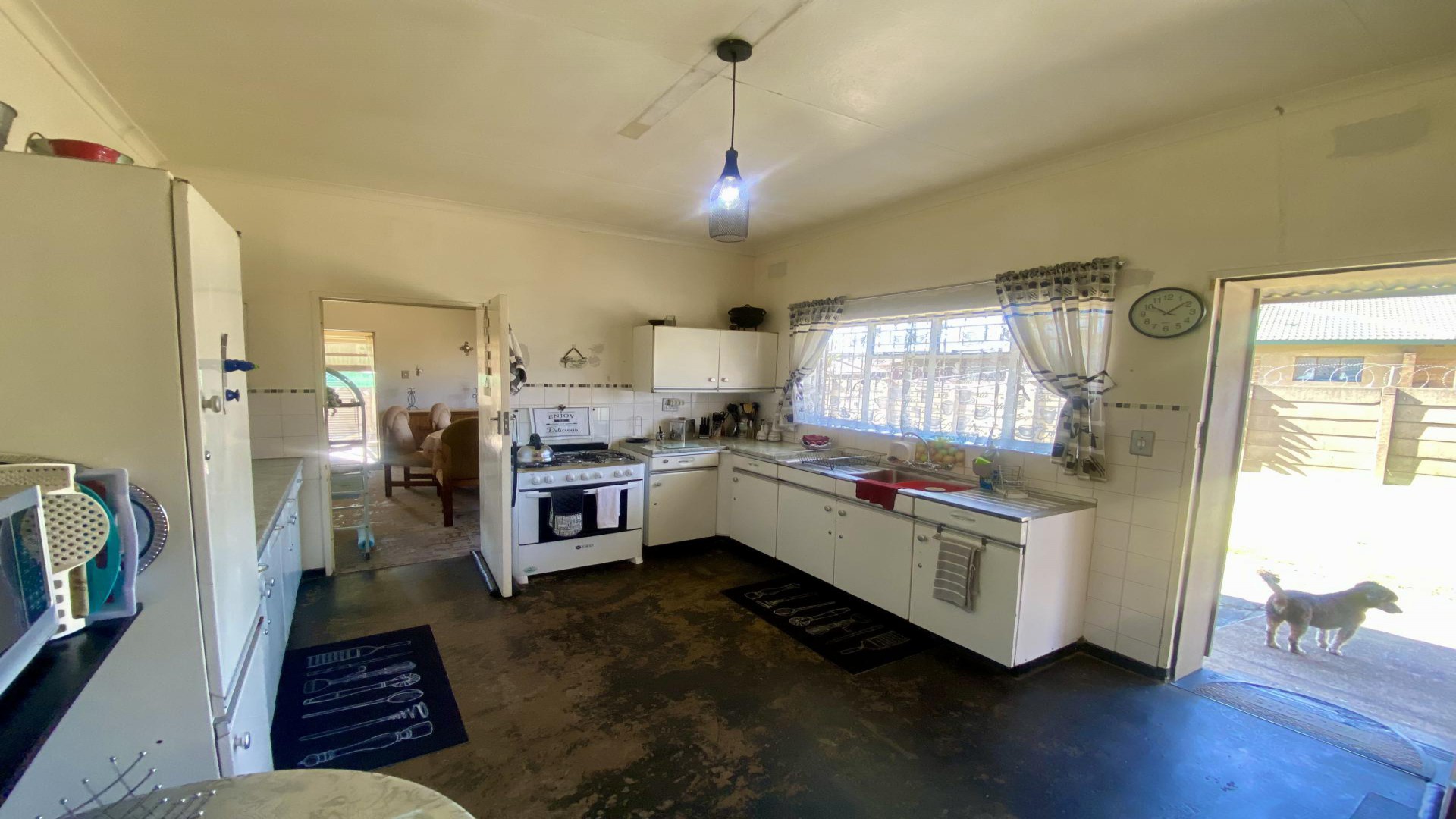 Kitchen of property in Komati
