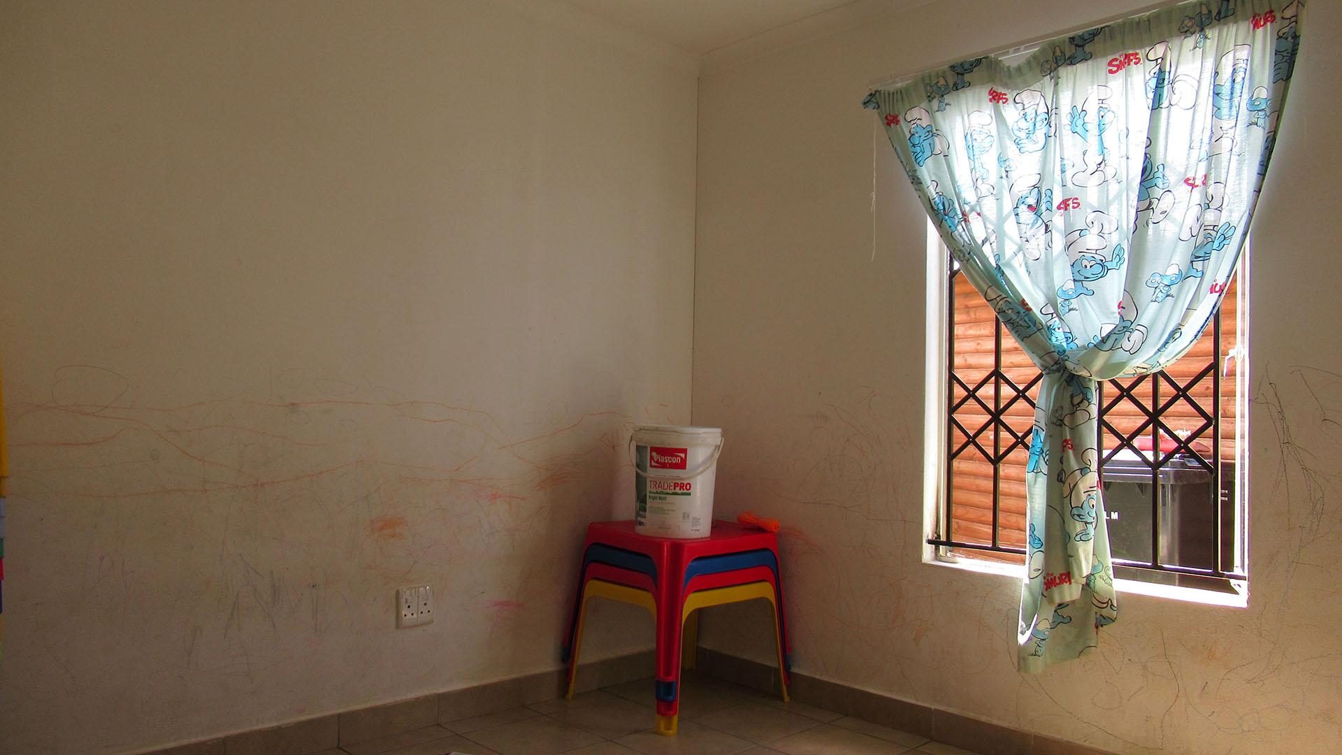 Bed Room 1 - 9 square meters of property in Savanna City