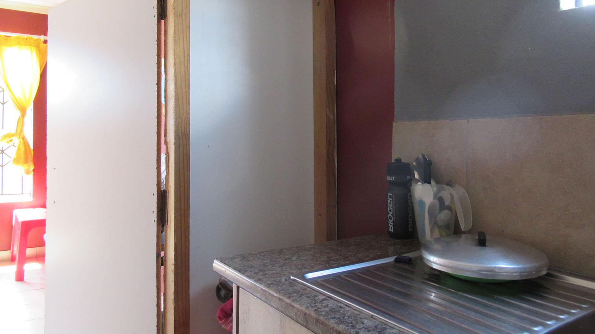 Kitchen - 4 square meters of property in Savanna City