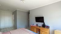 Main Bedroom - 20 square meters of property in Bromhof