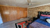 Bed Room 1 of property in Riebeeckstad