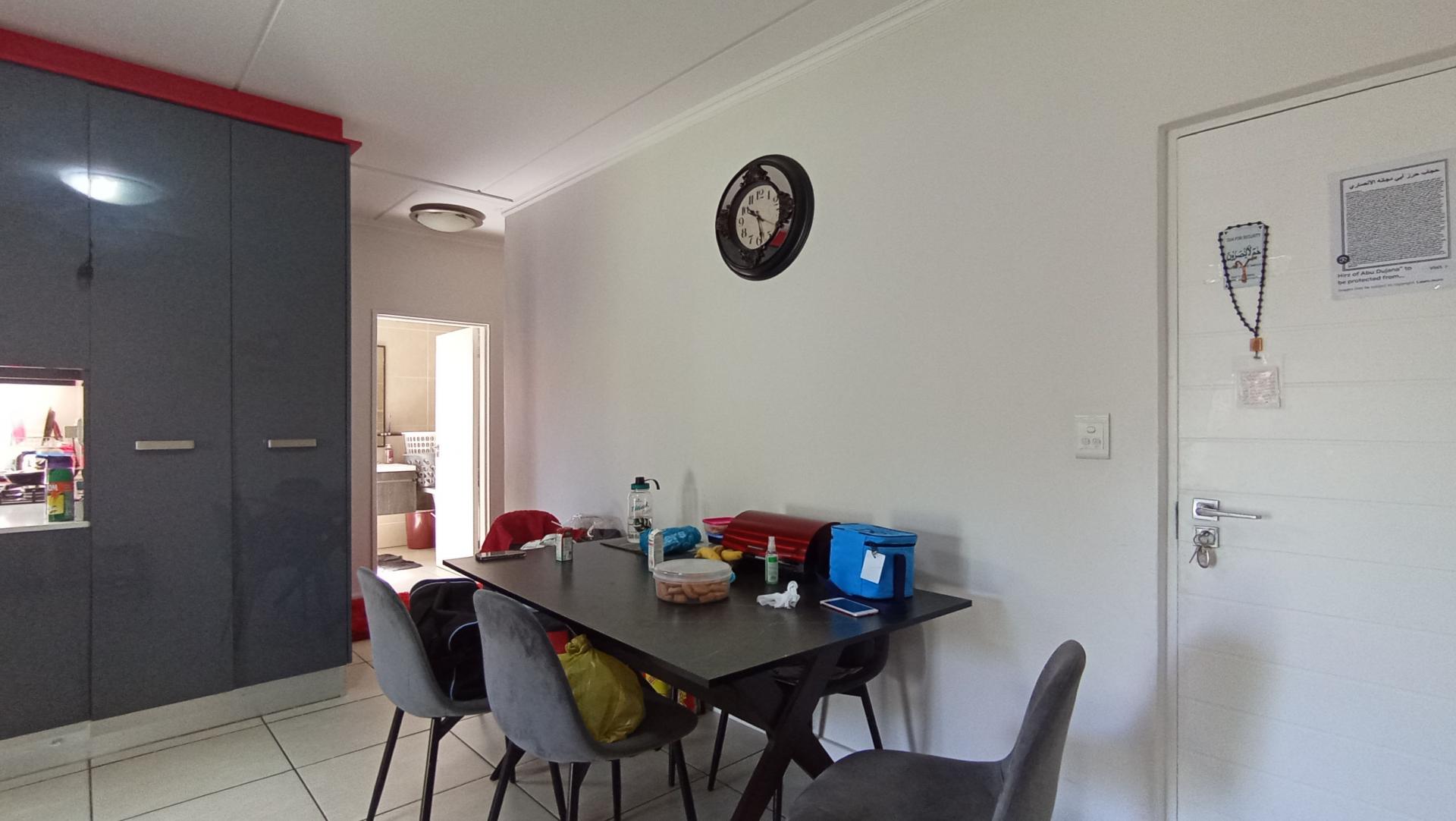 Dining Room - 10 square meters of property in Greenstone Hill