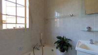 Bathroom 1 - 5 square meters of property in Wilgeheuwel 