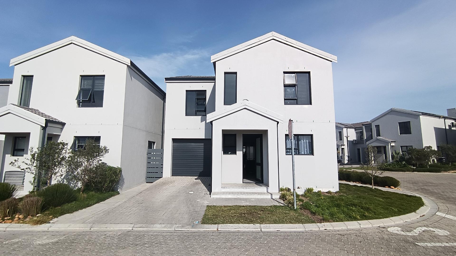 Front View of property in Kraaifontein