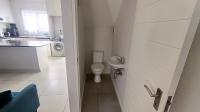 Guest Toilet - 2 square meters of property in Kraaifontein