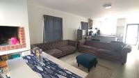 Lounges - 30 square meters of property in Kraaifontein