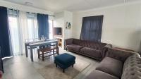 Lounges - 30 square meters of property in Kraaifontein