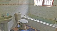 Bathroom 1 - 5 square meters of property in Lovu