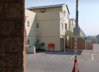Front View of property in Noordhang