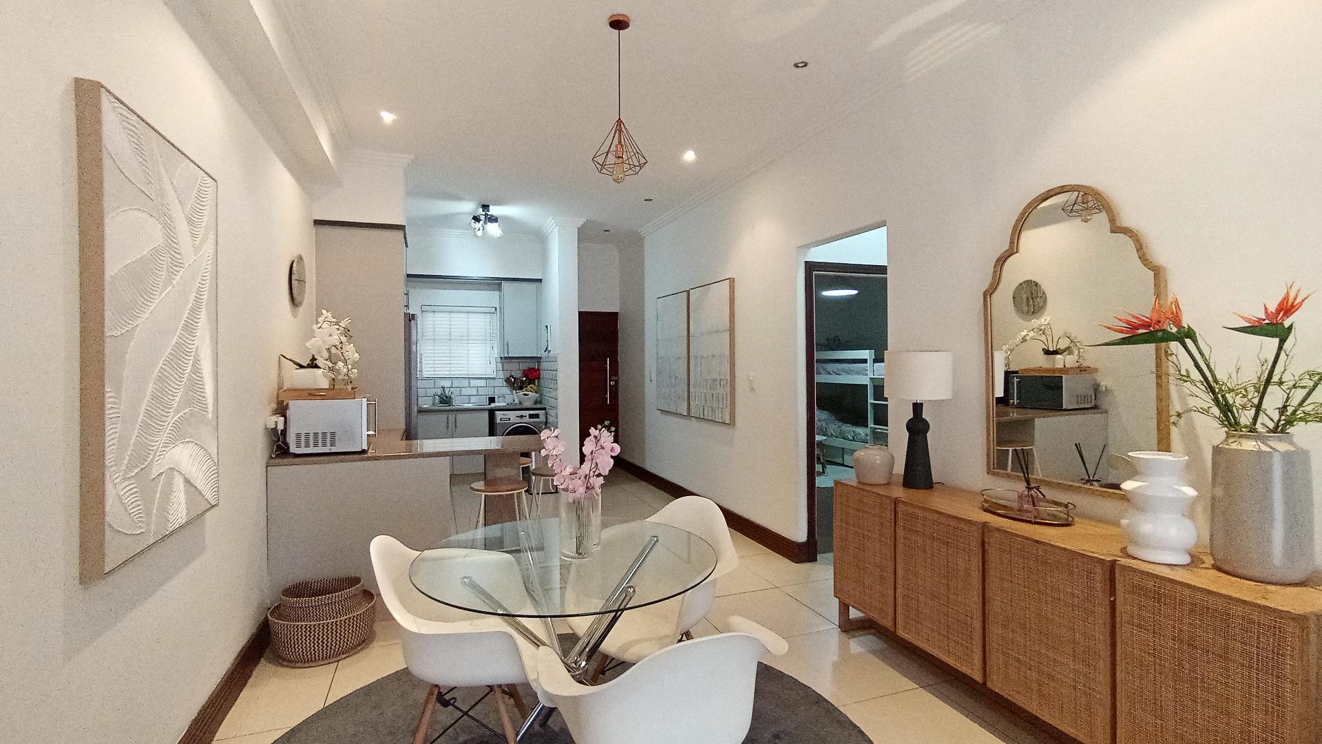 Dining Room of property in Umhlanga Ridge
